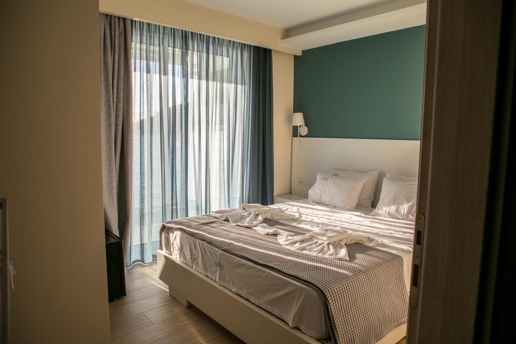 Hotel Alexander Mýtikas Exteriér fotografie